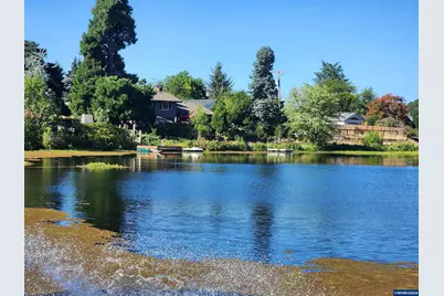 2909 South Shore Dr SE, Albany, OR 97322 - Photo 2