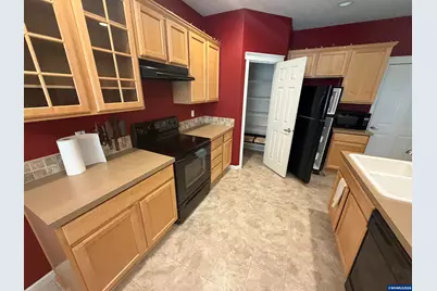840 Wild Rose Ct, Independence, OR 97351 - Photo 10