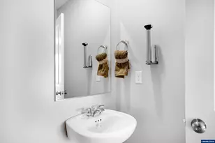1466 NW Laura Vis Dr, Albany, OR 97321 - Photo 12