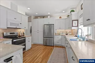 751 SE Glendover Ln, Dallas, OR 97338 - Photo 8