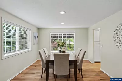 3052 Mt Kuebler Dr S, Salem, OR 97302 - Photo 10