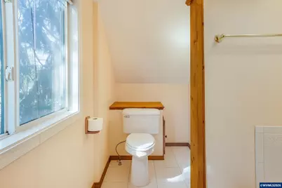 732 E 22nd Av, Eugene, OR 97405 - Photo 34