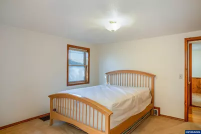 732 E 22nd Av, Eugene, OR 97405 - Photo 10