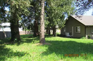365 SE Myrtle St, Mill City, OR 97360 - Photo 2