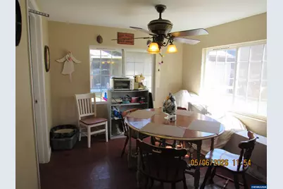 365 SE Myrtle St, Mill City, OR 97360 - Photo 8