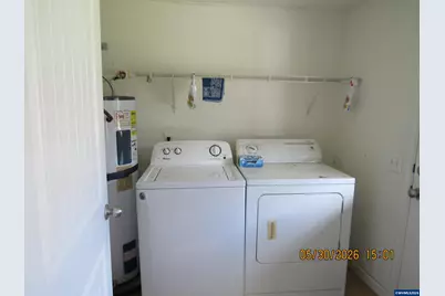 365 SE Myrtle St, Mill City, OR 97360 - Photo 26