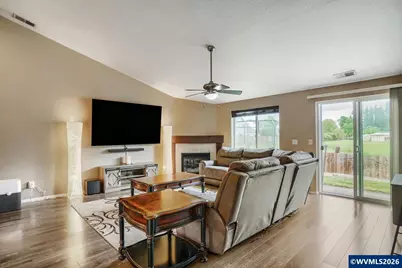 1145 Country Ln, Woodburn, OR 97071 - Photo 12