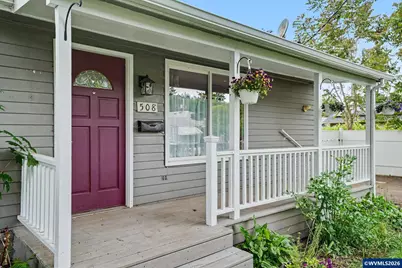508 S 2nd St, Silverton, OR 97381 - Photo 2