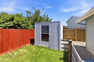 633 Cedar St, Independence, OR 97351 - Photo 30