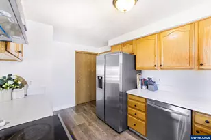 633 Cedar St, Independence, OR 97351 - Photo 16