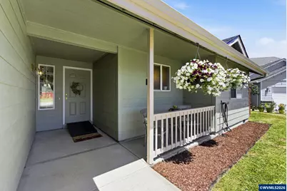 633 Cedar St, Independence, OR 97351 - Photo 4