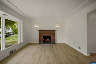 1710 23rd St NE, Salem, OR 97301 - Photo 10