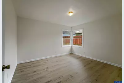 1710 23rd St NE, Salem, OR 97301 - Photo 24