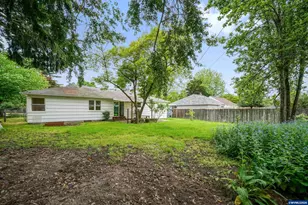 1710 23rd St NE, Salem, OR 97301 - Photo 36