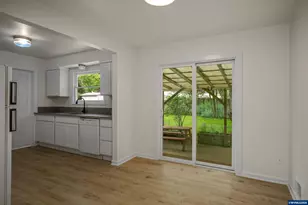 1710 23rd St NE, Salem, OR 97301 - Photo 14