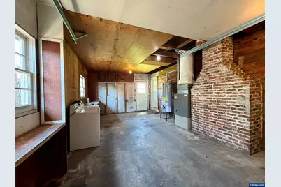 360 Main St W, Monmouth, OR 97361 - Photo 18