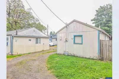 340 S Main St, Lebanon, OR 97355 - Photo 10