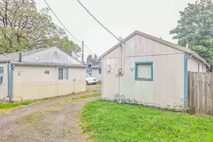 340 S Main St, Lebanon, OR 97355 - Photo 10