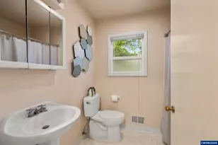 755 Vista Ave SE, Salem, OR 97302 - Photo 34