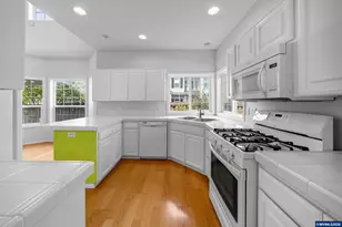 507 Lakefair Pl N, Keizer, OR 97303 - Photo 18