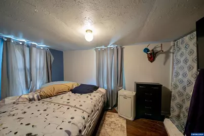 1450 SW 9th St, Dallas, OR 97338 - Photo 6