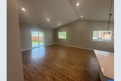 4455 Matthews Lp S, Salem, OR 97302 - Photo 4