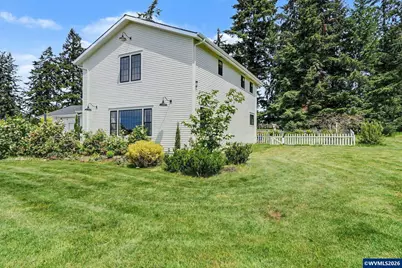 16058 Stormy Dr, Silverton, OR 97381 - Photo 2