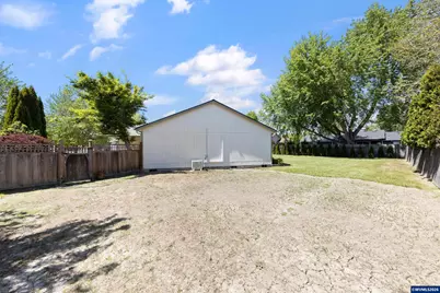 920 SW Myrtle Ct, McMinnville, OR 97128 - Photo 34