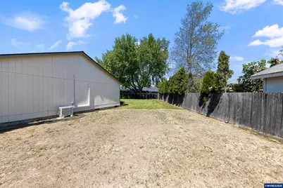 920 SW Myrtle Ct, McMinnville, OR 97128 - Photo 36