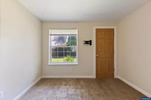 920 SW Myrtle Ct, McMinnville, OR 97128 - Photo 26