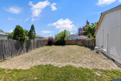 920 SW Myrtle Ct, McMinnville, OR 97128 - Photo 34