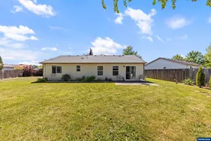920 SW Myrtle Ct, McMinnville, OR 97128 - Photo 32