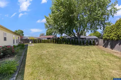 920 SW Myrtle Ct, McMinnville, OR 97128 - Photo 32