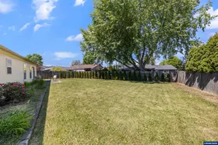 920 SW Myrtle Ct, McMinnville, OR 97128 - Photo 32