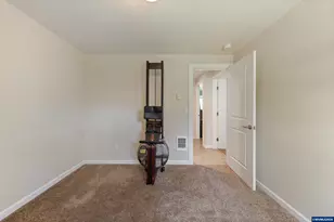 920 SW Myrtle Ct, McMinnville, OR 97128 - Photo 26