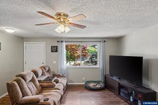 460 N 12th St, Independence, OR 97351 - Photo 20