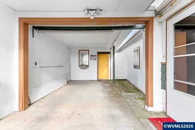 612 N Cascade Dr #13, Woodburn, OR 97071 - Photo 4