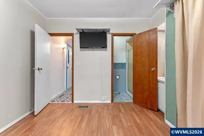 612 N Cascade Dr #13, Woodburn, OR 97071 - Photo 10