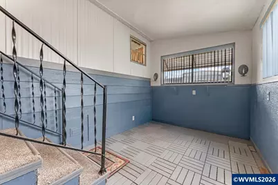 612 N Cascade Dr #13, Woodburn, OR 97071 - Photo 6