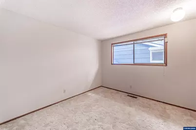 170 Friendship Av SE, Salem, OR 97302 - Photo 24