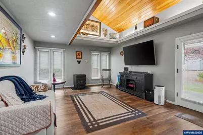 6483 Doral Dr SE, Salem, OR 97306 - Photo 14