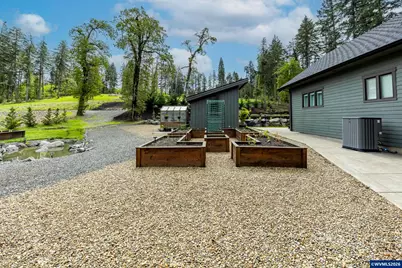 32568 Deberry Rd, Creswell, OR 97426 - Photo 30