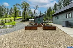 32568 Deberry Rd, Creswell, OR 97426 - Photo 30