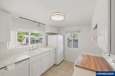 1010 SE Geary St #25, Albany, OR 97322 - Photo 8
