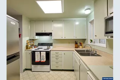 1215 Stanfield Rd, Woodburn, OR 97071 - Photo 10