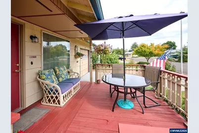 1215 Stanfield Rd, Woodburn, OR 97071 - Photo 2