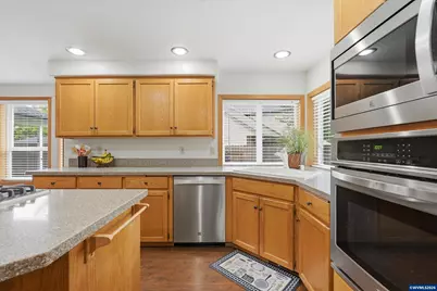 624 Fall Creek Dr N, Keizer, OR 97303 - Photo 16