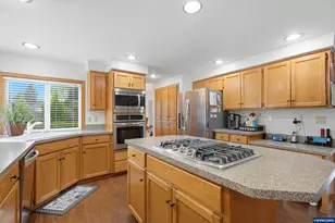 624 Fall Creek Dr N, Keizer, OR 97303 - Photo 10