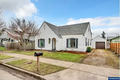 648 Juniper St, Junction City, OR 97448 - Photo 2