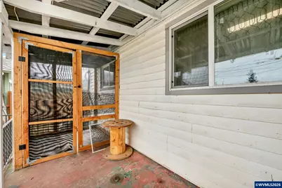 648 Juniper St, Junction City, OR 97448 - Photo 42